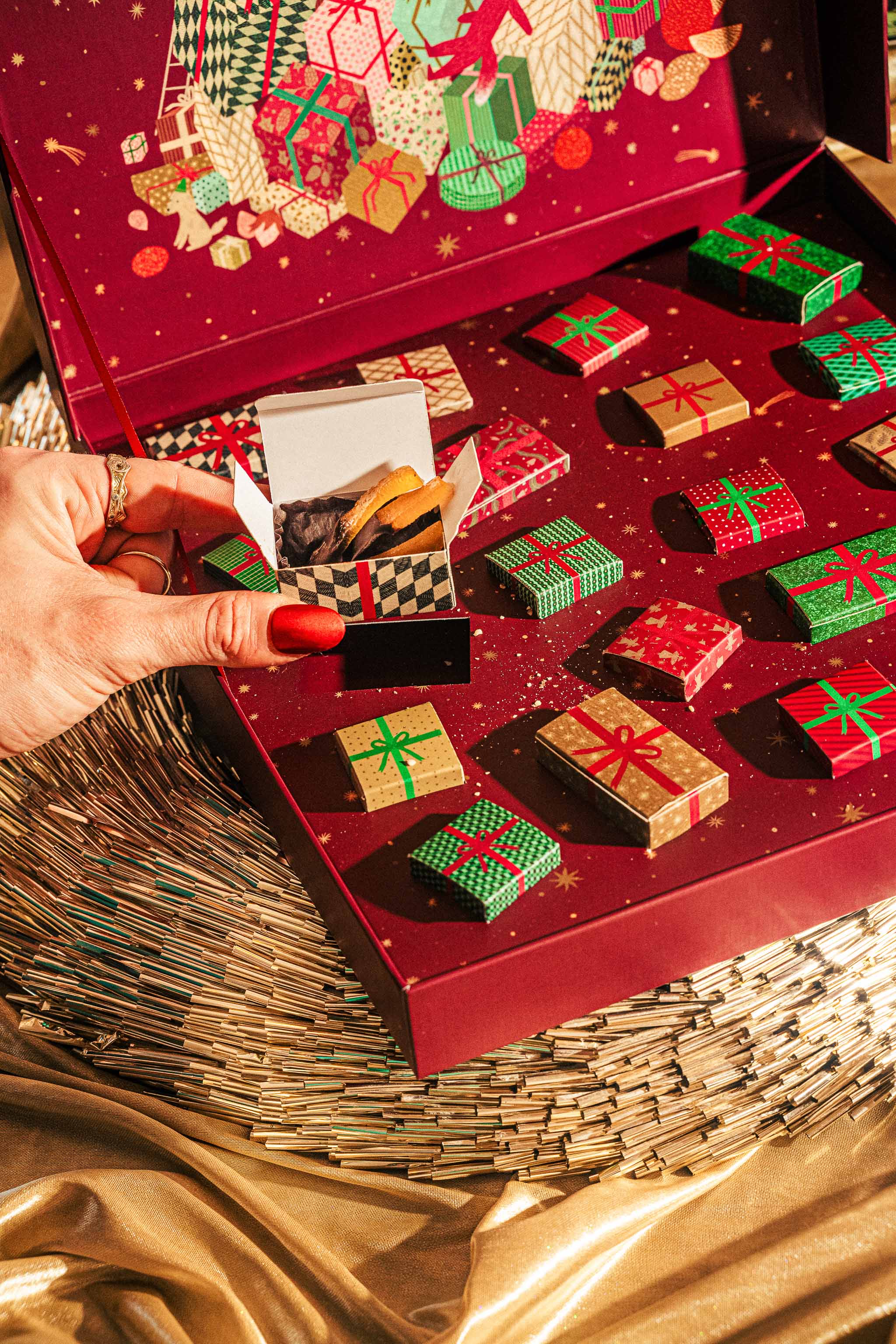 Chocolate Christmas Present Gift Box - Image 7