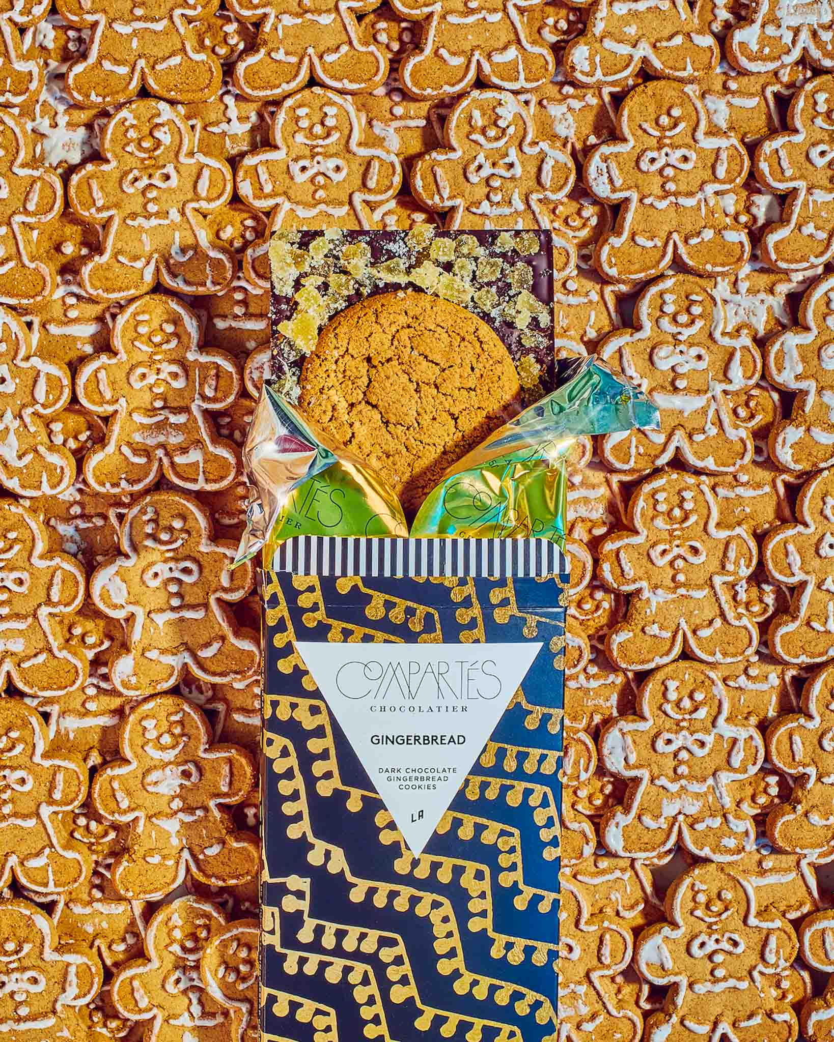 Gingerbread Cookies Chocolate Bar - Image 3