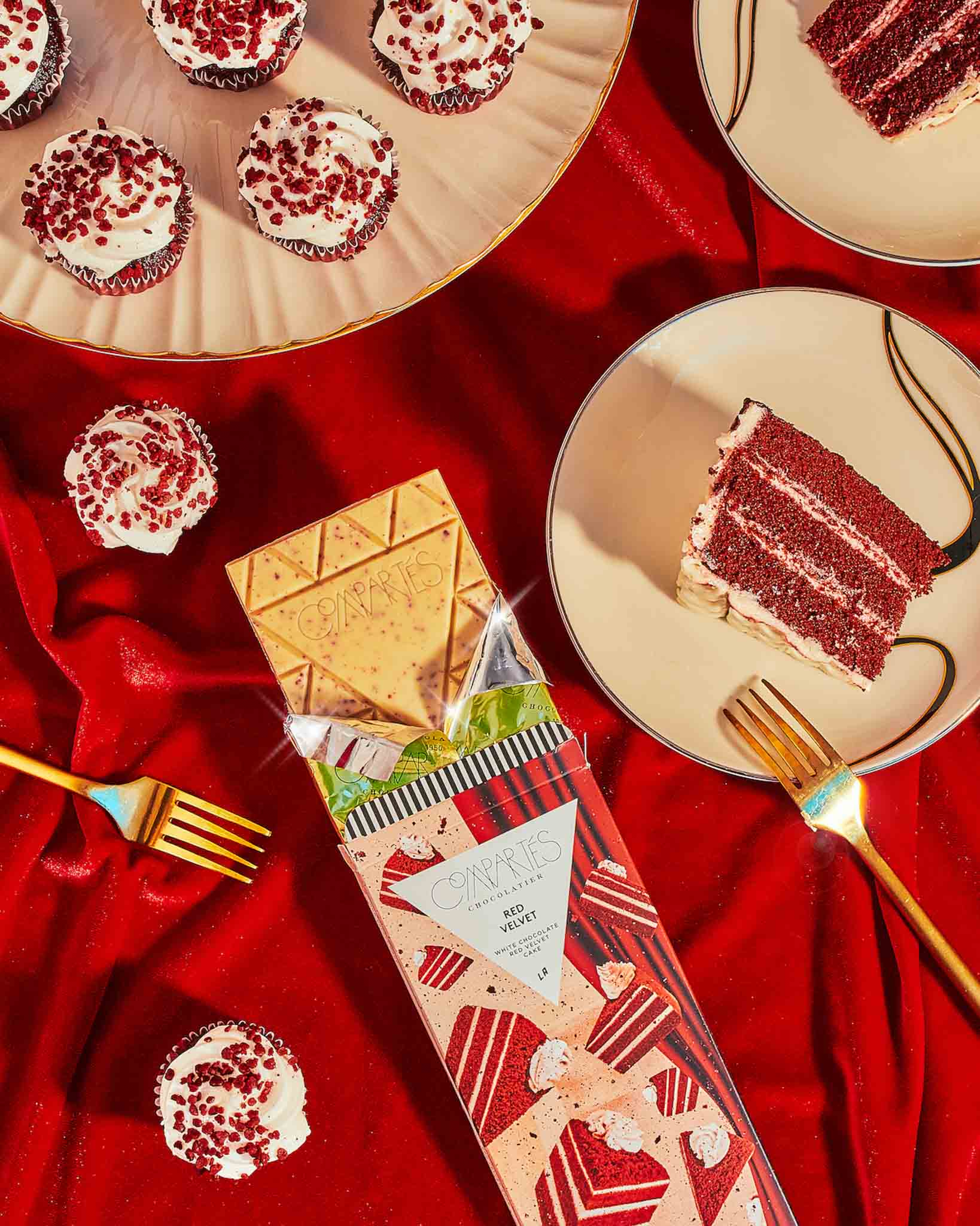 Red Velvet Chocolate Bar - Image 3